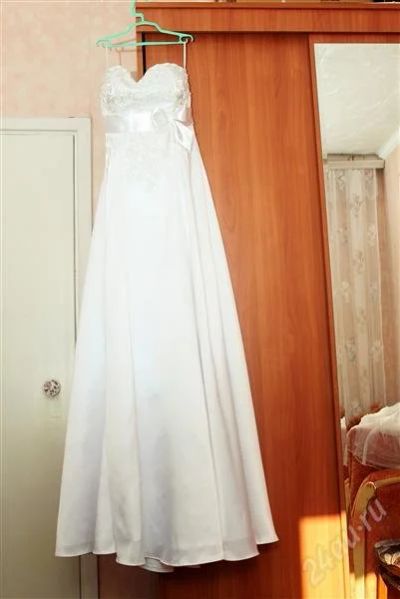 Лот: 2010640. Фото: 1. Продам Свадебное Платье Срочно. Свадебные платья