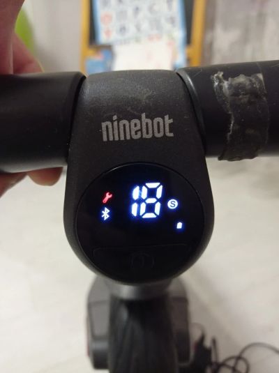 Лот: 17895370. Фото: 1. Самокат ninebot es2 (неисправный... Электросамокаты, гироскутеры, сигвеи