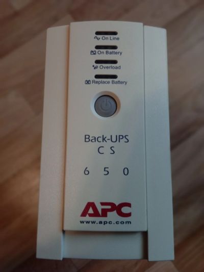 Лот: 5793832. Фото: 1. ИБП APC Back-UPS CS 650va/400w. ИБП, аккумуляторы для ИБП