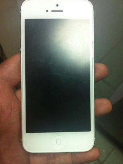 Лот: 4142744. Фото: 1. iphone 5 16gb white Рст. Смартфоны