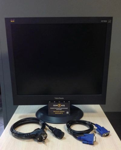 Лот: 11546260. Фото: 1. Монитор Viewsonic VA703B. В комплекте... ЖК-мониторы