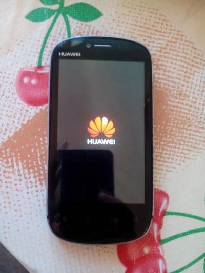 Лот: 7588194. Фото: 1. huawei u8850 Висит на заставке. Смартфоны