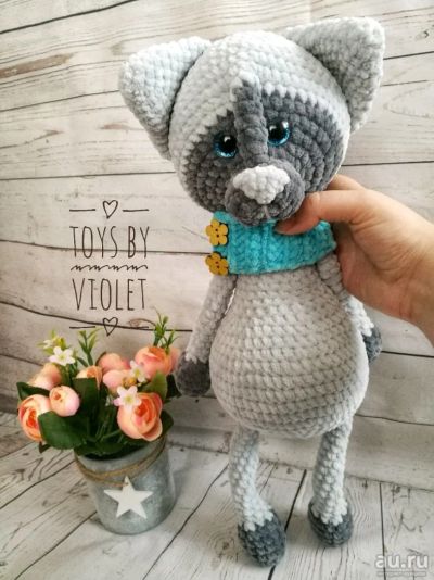 Лот: 13426113. Фото: 1. Котик вязаный в наличии. Авторские куклы, игрушки, поделки