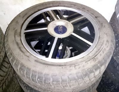 Лот: 5953090. Фото: 1. Колёса Ford R16 зимние на литье. Шины на дисках