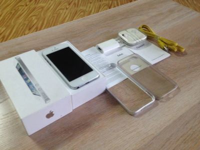 Лот: 8315497. Фото: 1. Apple iPhone 5 16 GB WHITE. Теги... Смартфоны