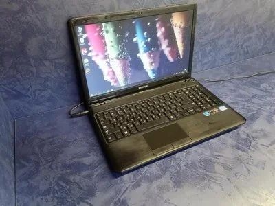 Лот: 17866744. Фото: 1. Ноутбук Samsung i3/Hdd 500Gb/ОЗУ... Ноутбуки