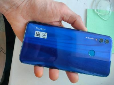 Лот: 21510060. Фото: 1. Honor 10 lite экран под замену. Смартфоны