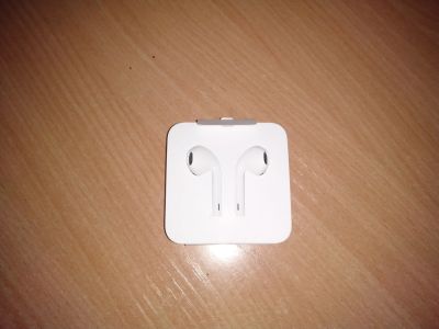 Лот: 16139029. Фото: 1. Apple iPhone earpods. Красноярск