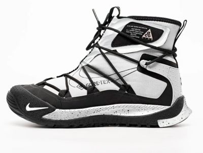 Лот: 25547359. Фото: 1. Зимние Кроссовки Nike ACG Air... Кеды, кроссовки, слипоны