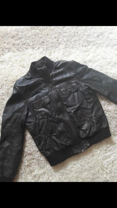 Лот: 11499290. Фото: 1. Кожаная куртка Zara. Верхняя одежда