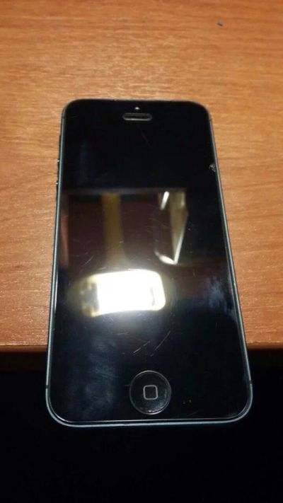 Лот: 9982170. Фото: 1. iphone 5 16gb. Смартфоны