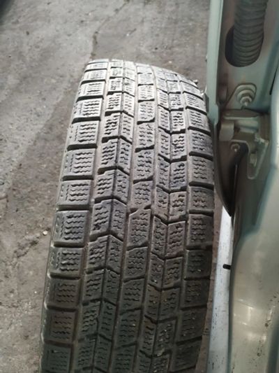Лот: 14947414. Фото: 1. Dunlop 185 70 r14 липучка 1шт. Шины