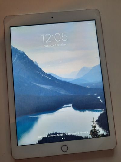 Лот: 18145990. Фото: 1. Планшет Apple iPad 9.7 (6-го поколения... Планшеты