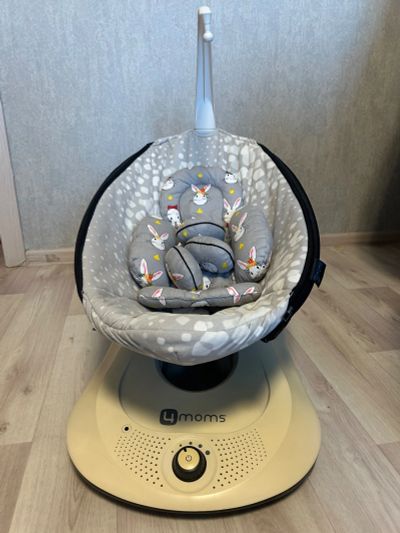 Лот: 25679790. Фото: 1. Электрокачалка 4moms. Ходунки, прыгунки, качели