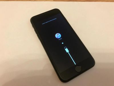 Лот: 10947267. Фото: 1. iPhone 7 32 G. Смартфоны
