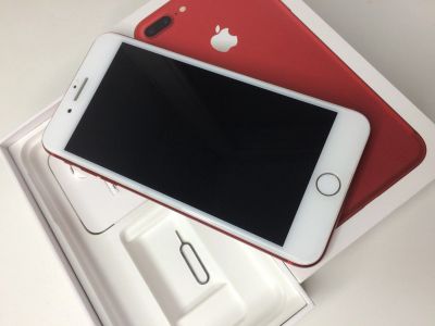 Лот: 17128415. Фото: 1. iPhone 7 Plus 128GB RED - идеальное... Смартфоны