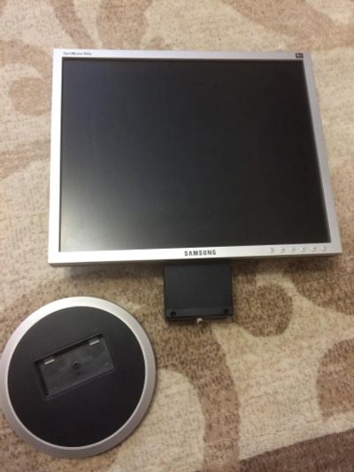 Лот: 6766073. Фото: 1. Монитор Samsung SyncMaster 940n. ЖК-мониторы
