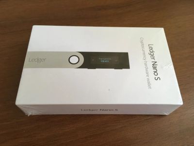Лот: 10957604. Фото: 1. Ledger Nano S, новый, в упаковке. Другое (компьютеры, оргтехника, канцтовары)