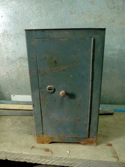 Лот: 13954995. Фото: 1. Сейф металический. Сейфы, металлические шкафы