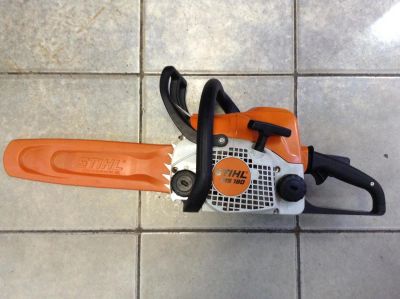 Лот: 10979991. Фото: 1. Бензопила Stihl MS 180 C. В комплекте... Бензо-, мотоинструмент