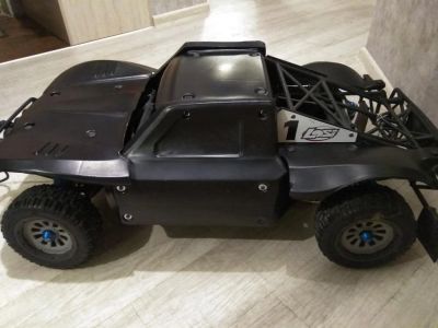 Лот: 11590232. Фото: 1. Losi 5ive-t. Бензиновая модель... Автомоделизм