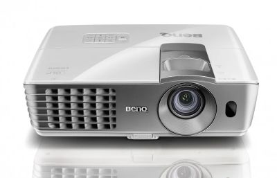 Лот: 6272055. Фото: 1. Benq w 1070 В пленках 200ч работы. Проекторы