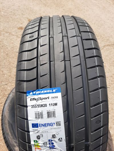 Лот: 24698350. Фото: 1. 255/55 R20 "Triangle EffeXSport... Шины