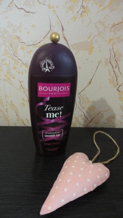 Лот: 10303763. Фото: 1. Bourjois гель для душа " Tease... Средства личной гигиены 