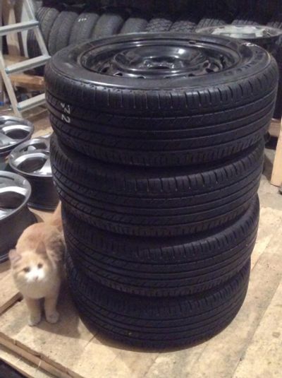 Лот: 6967048. Фото: 1. Комплект колес Bridgestone Sneakers... Шины на дисках