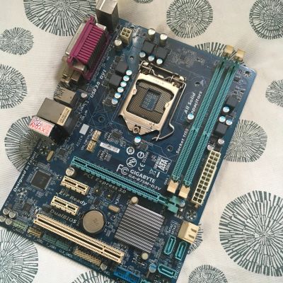 Лот: 17960086. Фото: 1. Материнская плата Gigabyte GA-B75m-D3V... Материнские платы