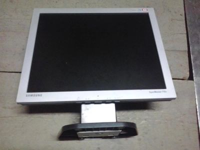 Лот: 4477617. Фото: 1. Монитор ЖК 17" Samsung 710V неисправный. ЖК-мониторы