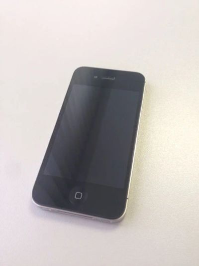 Лот: 4414874. Фото: 1. iPhone 4S 16GB + чехлы-батареи... Смартфоны