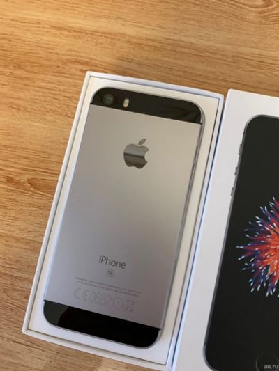 Лот: 15115215. Фото: 1. iPhone SE 16gb. Смартфоны