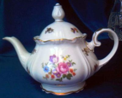 Лот: 9768081. Фото: 1. Чайник фарфоровый знаменитой фабрики... Фарфор, керамика