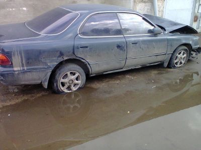 Лот: 8323952. Фото: 1. Toyota Vista SV30 по гайкам. Автомобили