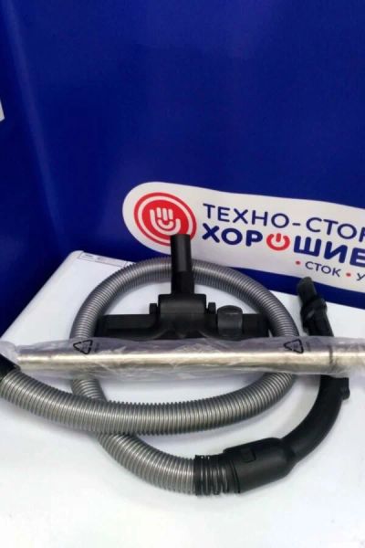 Лот: 16990683. Фото: 1. Пылесос с контейнером для пыли... Пылесосы, паровые швабры