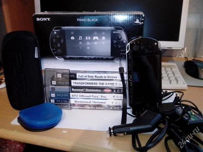 Лот: 2874304. Фото: 1. PSP полный комплект + диски. Игровые приставки, консоли