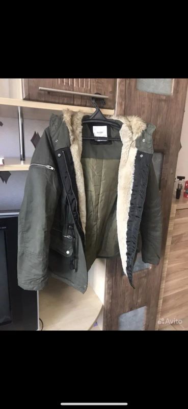Лот: 20729160. Фото: 1. Парка bershka. Верхняя одежда