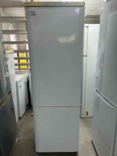 Лот: 25678510. Фото: 1. Холодильник (05067). Холодильники, морозильные камеры