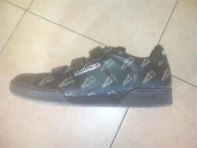 Лот: 2000323. Фото: 1. Продам кроссовки Reebok черные... Кеды, кроссовки, слипоны