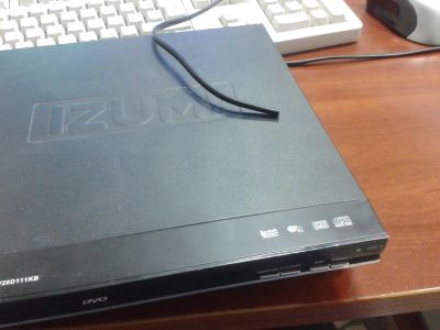 Лот: 7106219. Фото: 1. DVD проигрыватель IZUMI DV20D111KB. DVD, Blu-Ray плееры