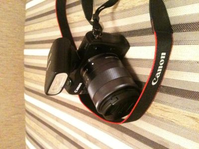 Лот: 3973690. Фото: 1. фотоаппарат Canon EOS M Kit EF-M... Цифровые беззеркальные со сменной оптикой