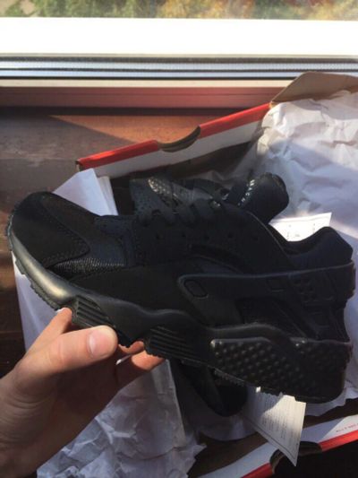 Лот: 8217302. Фото: 1. Nike huarache. Кеды, кроссовки, слипоны