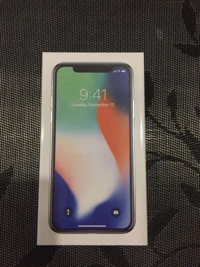 Лот: 10690333. Фото: 1. Iphone X на 64g Серебристый. НОВЫЙ... Смартфоны