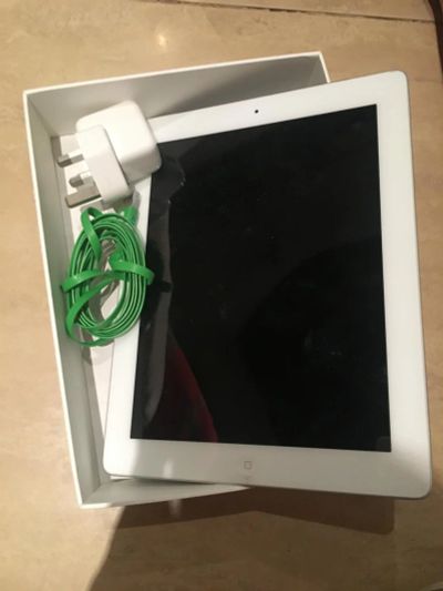 Лот: 7990998. Фото: 1. iPad 4. Планшеты