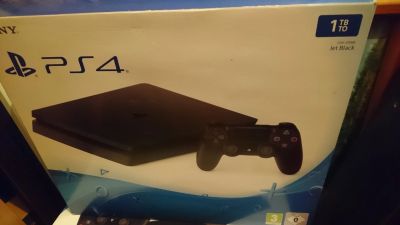 Лот: 13915636. Фото: 1. Sony playstation 4 slim 1Tb. Игровые приставки, консоли