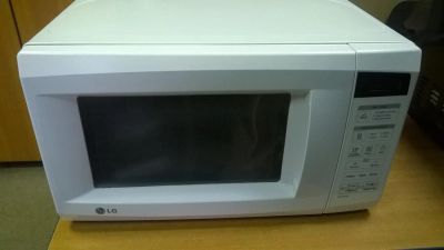 Лот: 6625541. Фото: 1. Микроволновая печь LG MS-1940U. Микроволновки, мини-печи