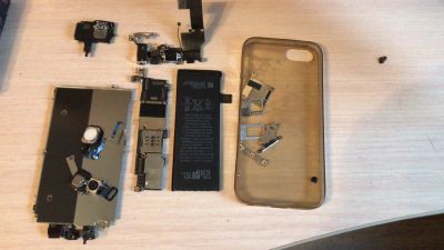 Лот: 12656233. Фото: 1. Плата от iphone se со всеми мелочами. Печатные платы