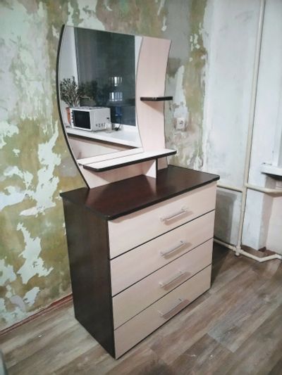 Лот: 16692103. Фото: 1. Комод с зеркалом. 4 ящика, как... Комоды