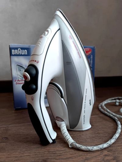 Лот: 20008280. Фото: 1. Утюг Braun SI 6590. Утюги, парогенераторы, отпариватели